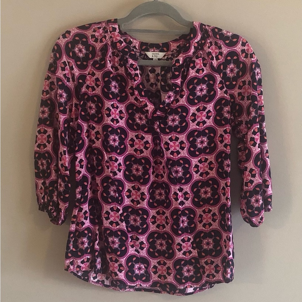 $6💗Bundled Crown & Ivy Blouse